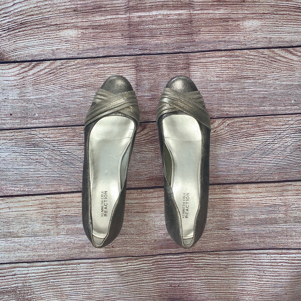 2/$20 or 3/$25 Kenneth Cole Pewter Loafers/Flats sz 8 - Picture 2 of 6